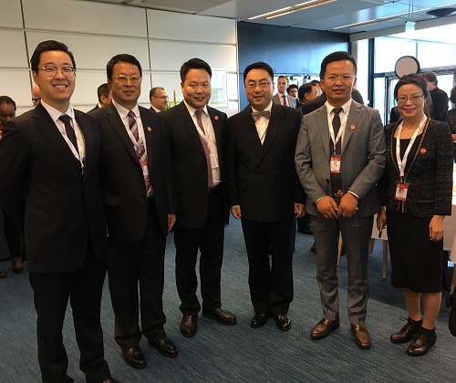 Ambassador Wang Qun (Fourth from Left) and CEO Caesara Niu (First from Right)
